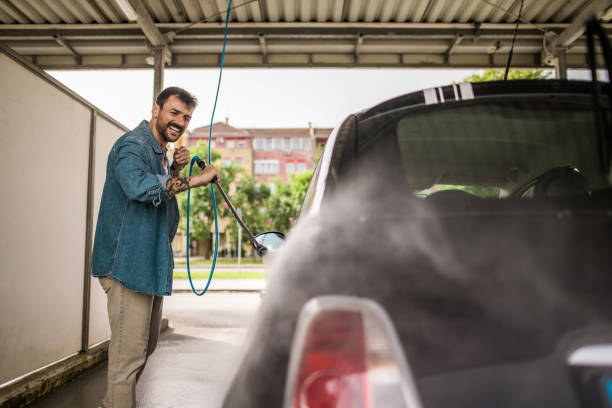 Best Garage Pressure Washing  in East Los Angeles, CA